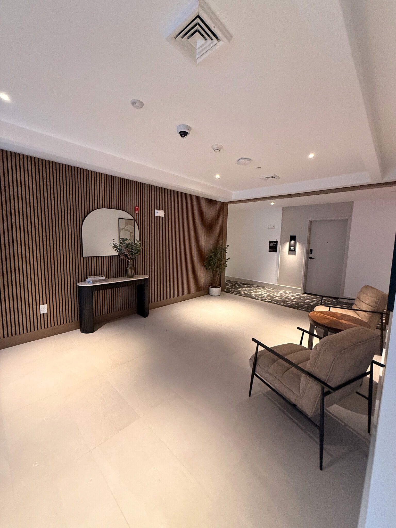 Building Photo - 198 Gardner St