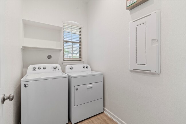 Building Photo - 939 Malibu Shr Ln