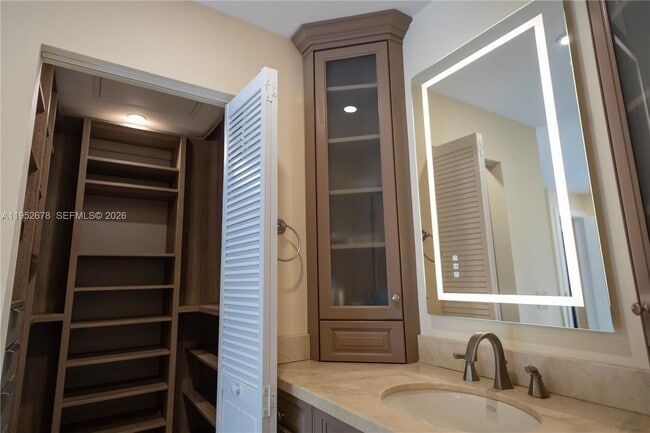 Building Photo - 13565 SW 116th Terrace