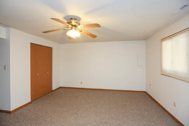 Building Photo - 311 Foxfire Dr