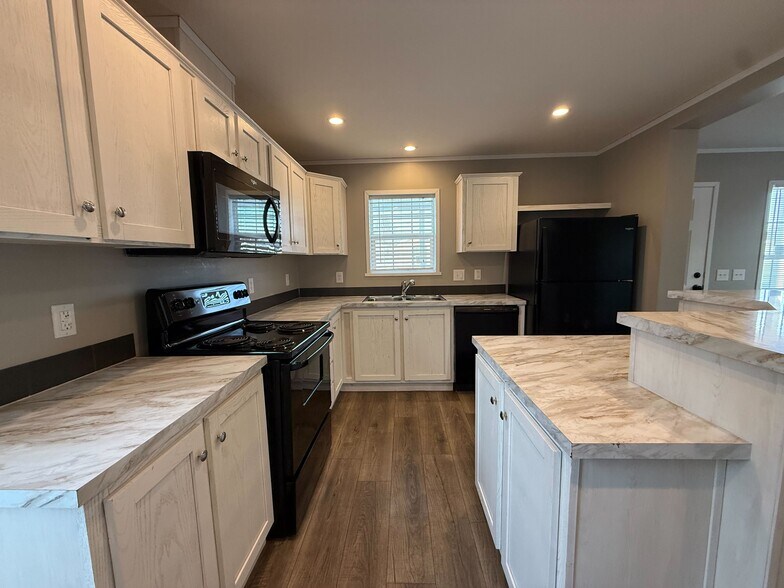 Building Photo - 71601 Juliet Ct