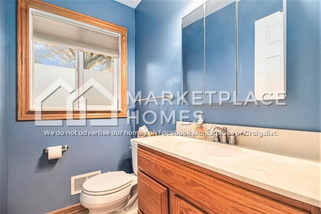 Building Photo - 340 Union Lake Rd