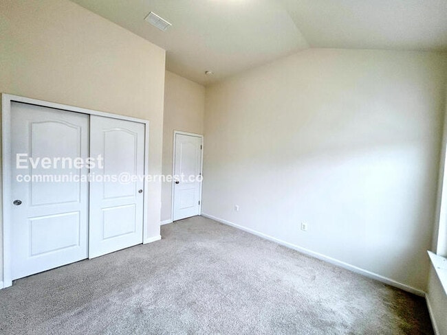 Building Photo - 43 Shepherds Hook Way