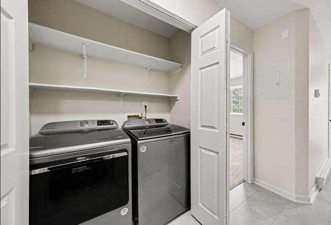 Building Photo - 514 Grand Estates Dr