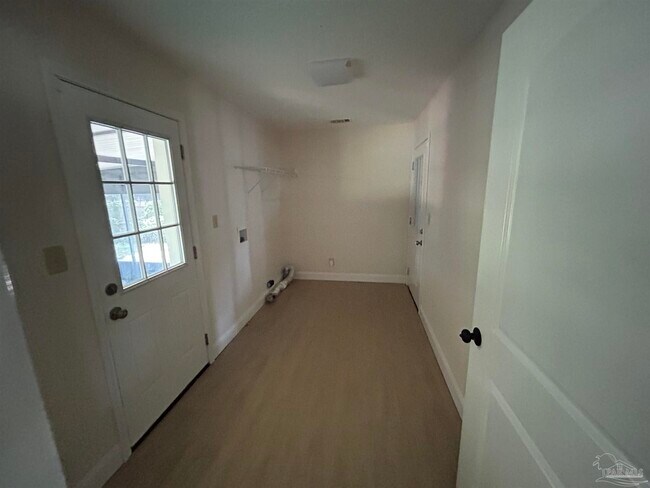 Building Photo - 1240 Dunmire St