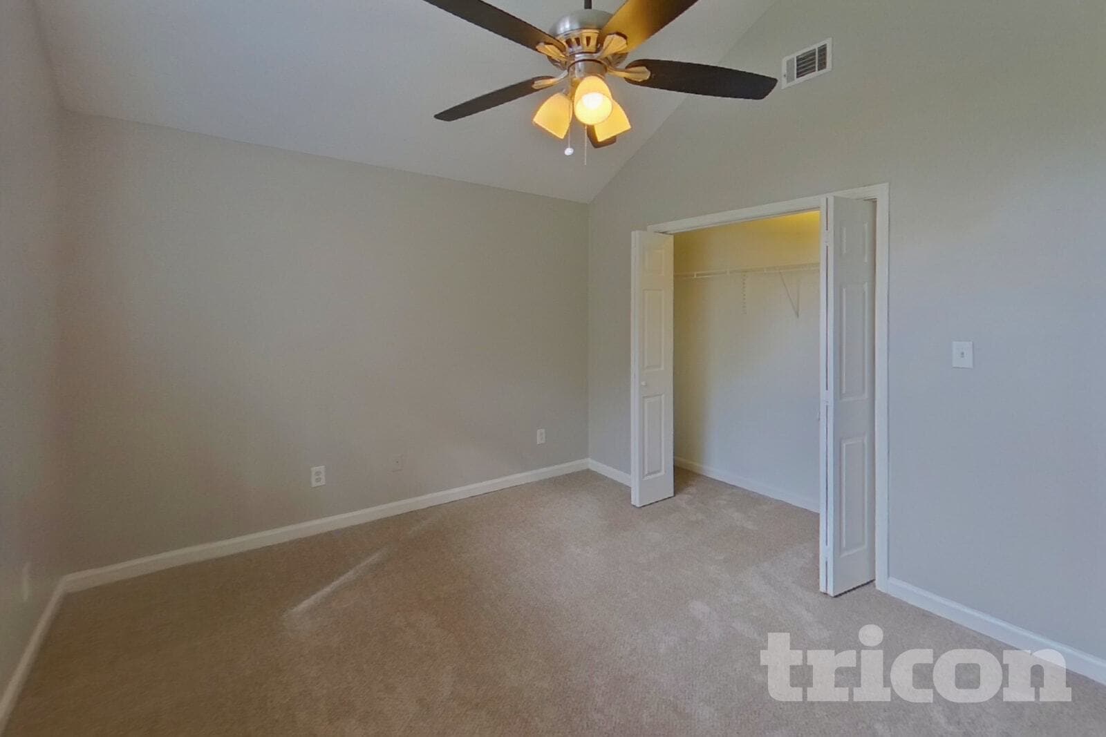 Building Photo - 909 Dogwood Ln