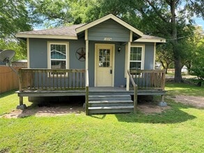 Building Photo - 2019 Alliance St