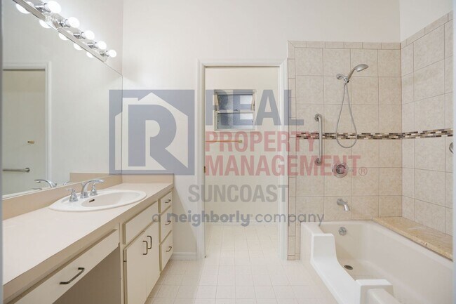Building Photo - 4510 Hidden Forest Dr