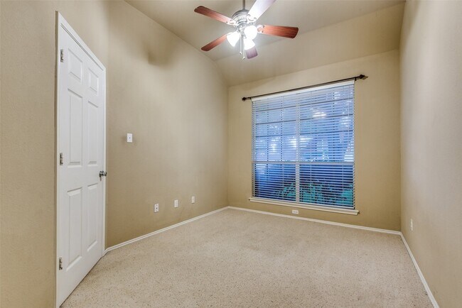 Building Photo - 1331 Capstan Dr
