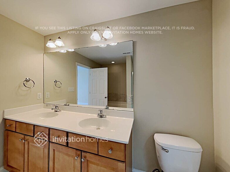 Building Photo - 1410 Nicklaus Dr