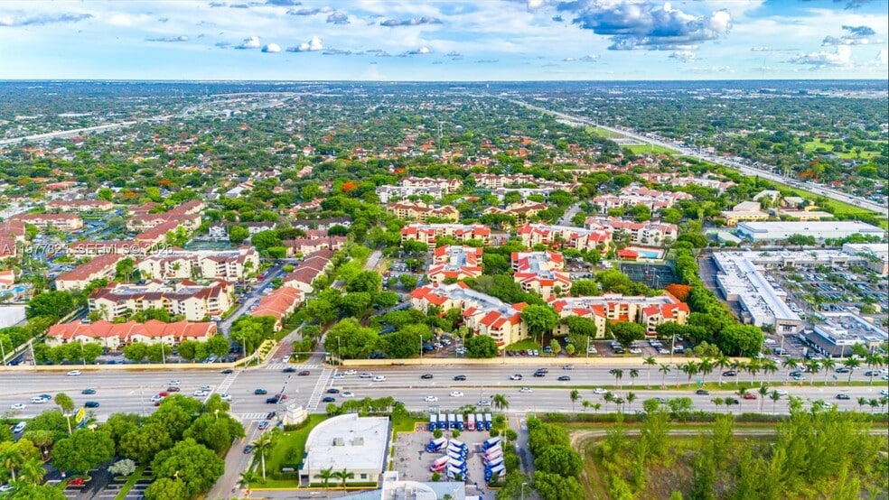 Building Photo - 9140 SW 123rd Ct