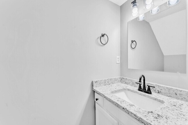 Building Photo - NEWLY RENOVATED 2- & 3-Bedroom Townhomes in Downtown Spartanburg!