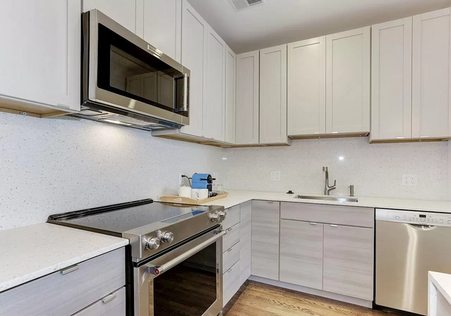 Building Photo - Available Now! 1 Parking Spot Included! 2 ...