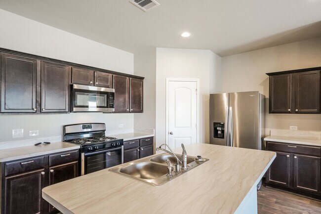 Building Photo - 21302 Brookwood Cres Dr