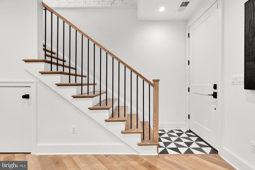 Inside front door - 70 Q St NW