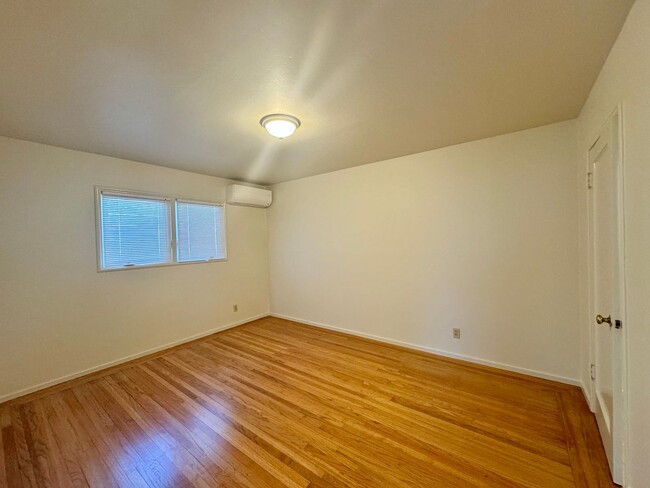 Building Photo - TENTATIVELY RENTED 2 Bedrooms 1 Bathroom C...