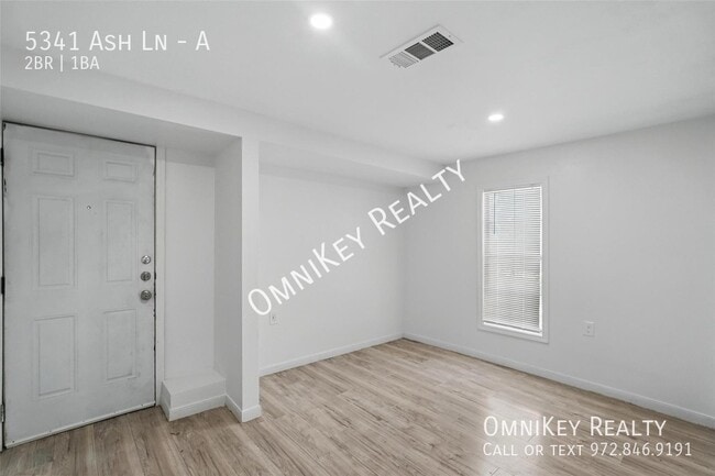 Building Photo - 5341 Ash Ln