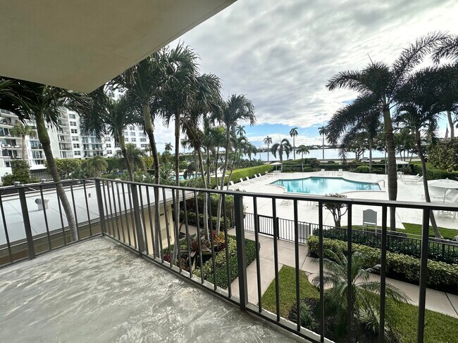 Building Photo - 1801 S Flagler Dr