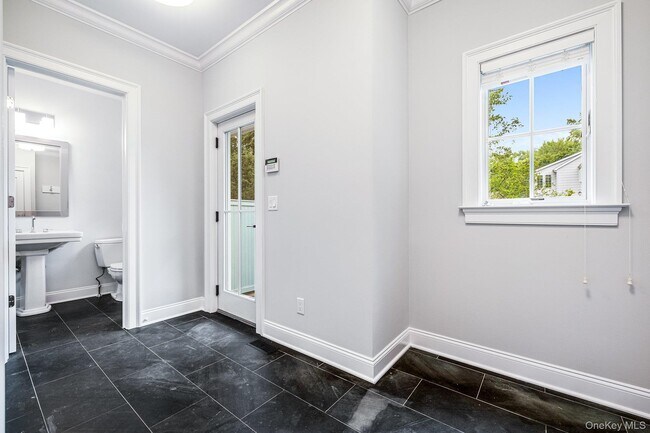 Building Photo - 63 Grapal St