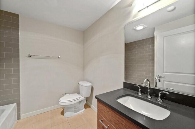 Building Photo - 1 bedroom in Redmond WA 98052