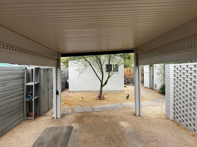 Building Photo - Mid-Century details in every corner. Solar panels! Gorgeous and perfect.