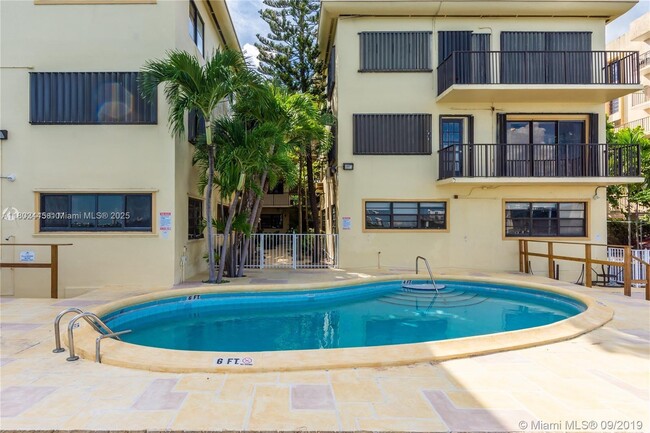 Building Photo - 7845 NE Bayshore Ct
