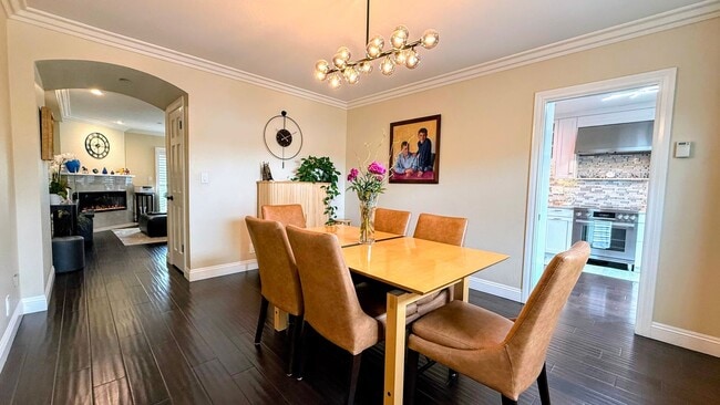 Building Photo - 2BD/3BA - Beautiful Gated Los Altos Condo with Detached Garage & Private Storage