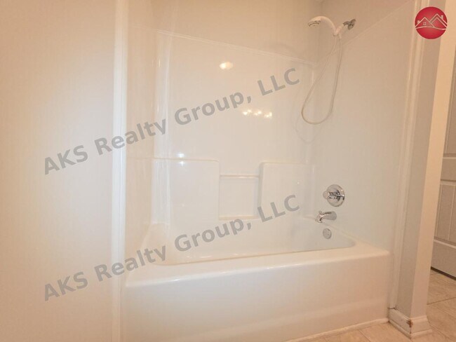 Building Photo - 4346 Ashwood Cove
