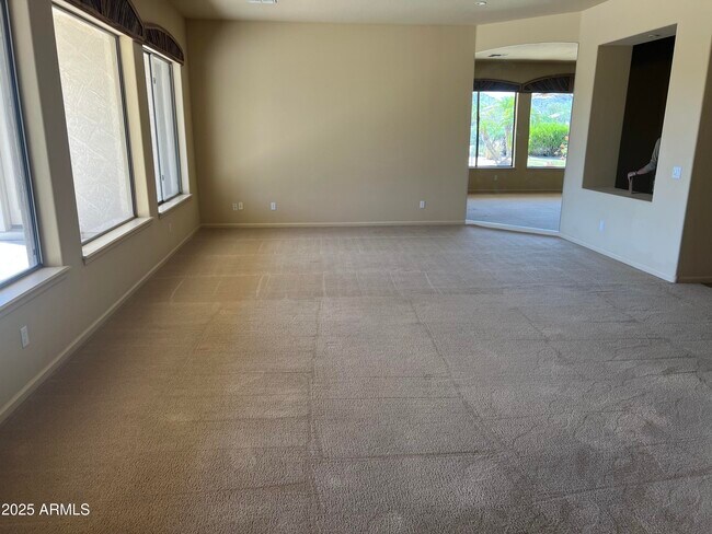 Building Photo - 17654 W Willow Dr