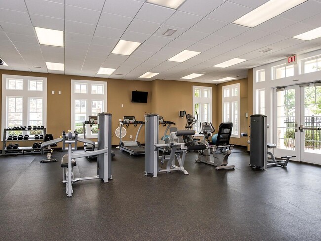 Building Photo - Great location off Archdale!