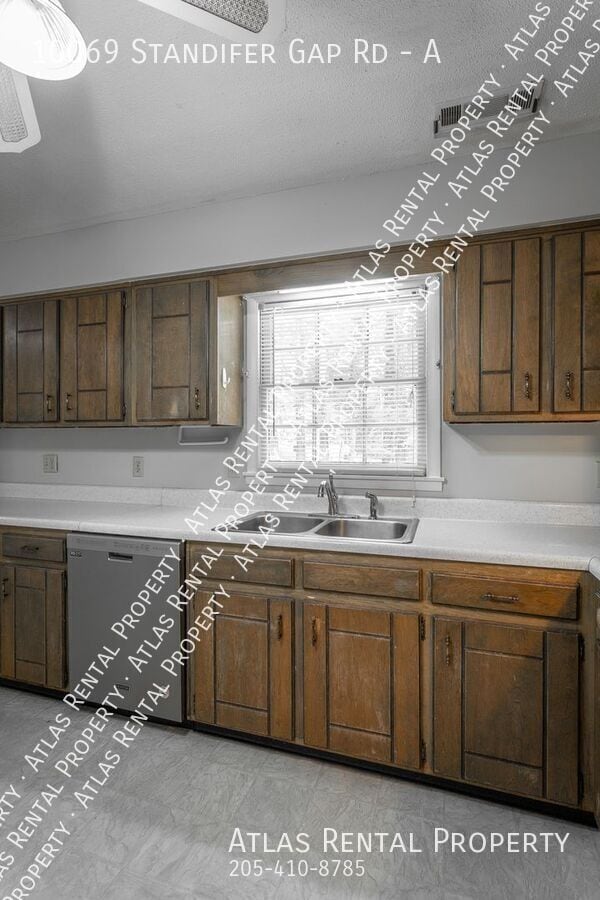 Building Photo - 10069 Standifer Gap Rd