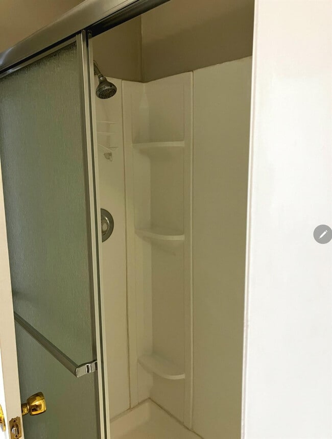 Building Photo - 5282 SE 43rd Trce