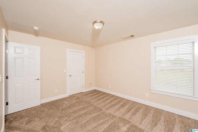 Building Photo - 1069 Kelly Creek Way
