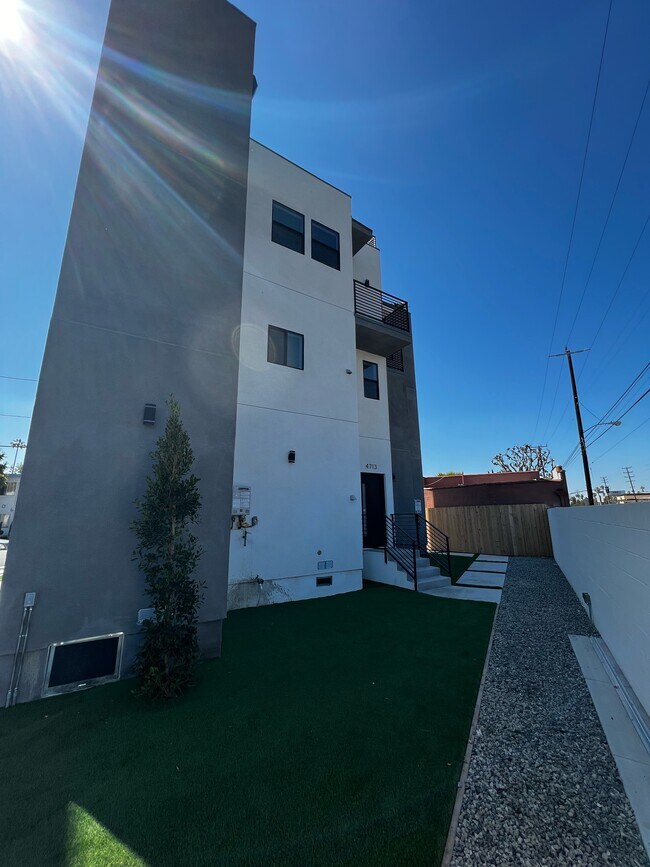 4713 Lomita St 4713 Lomita St Los Angeles CA 90019 Apartment Finder