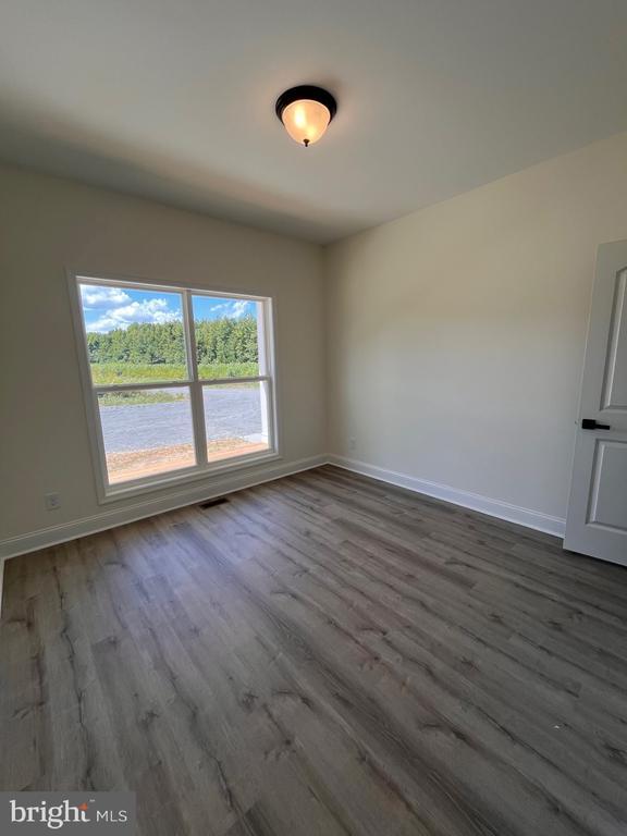 Building Photo - 8641 Sandy Beach Ln