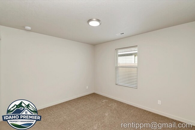 Building Photo - 5947 S Nordean Ave