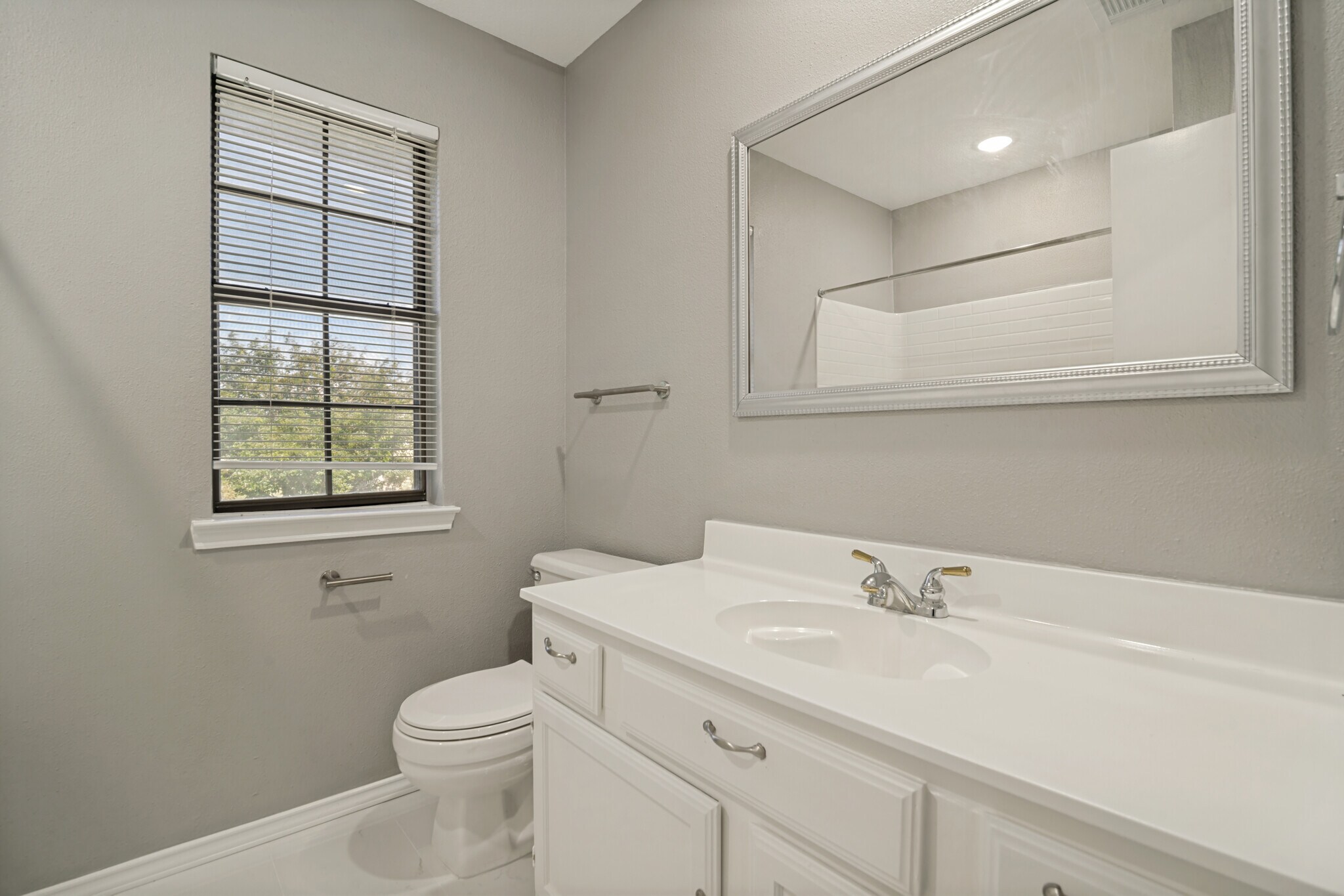 Secondary Bathroom - 2700 Cornell Dr