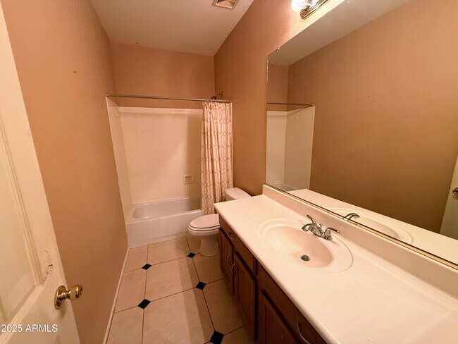Building Photo - 6687 S Wilson Dr