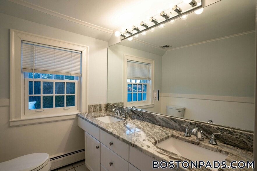 Building Photo - 40 Puddingstone Ln