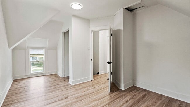 Building Photo - COMING SOON! 3 Bedroom House