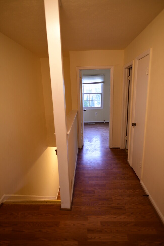 Building Photo - 8270 Vernon St