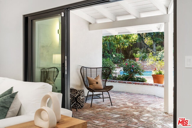 Building Photo - 4943 Palomar Dr