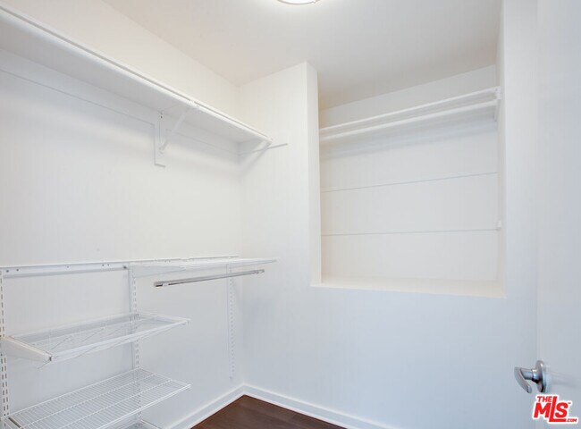 Building Photo - 1358 4th St