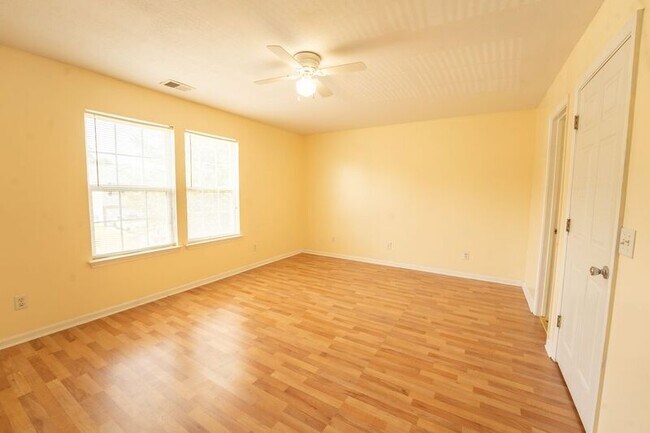 Building Photo - 7 Gimbal Cir