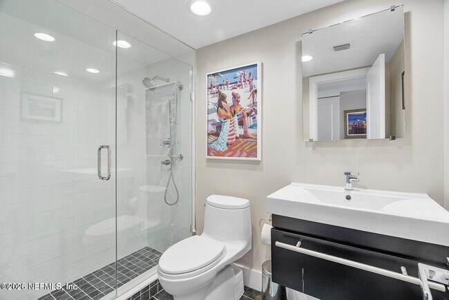 Building Photo - 1601 Ocean Dr S