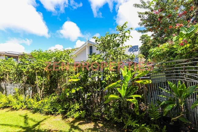 Building Photo - 3 bedroom, 2.5 bath home for rent in Lower...