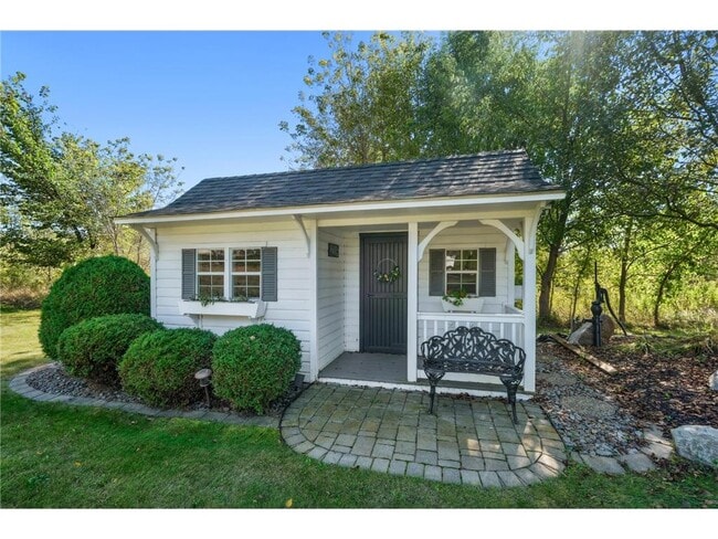 Building Photo - 9520 Scott St