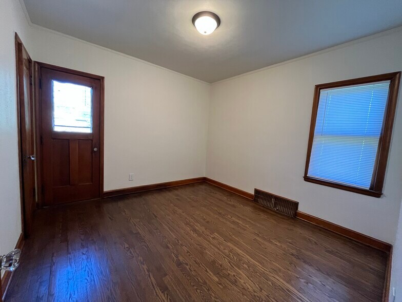 Building Photo - 3367 N 53rd St