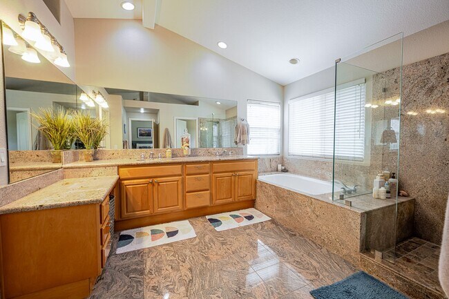 Building Photo - Resort-Style Encinitas Estate with Pool UNFURNISHED