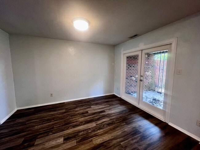 Building Photo - Three-bedroom, two-and-a-half bathrooms in...